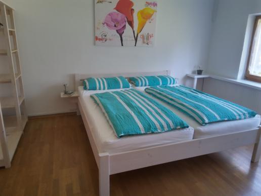 Schlafzimmer aus Bio-Vollholzmöbeln